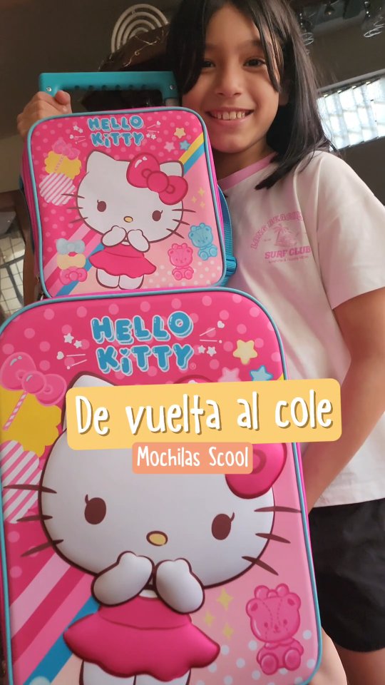 #Datitoamil
Se viene el regreso a clases 😱 y las mamás ya comenzamos a comprar la lista de útiles, así que aquí les dejo esta opción: 
@scoolperu_oficial tiene su set X3 (mochila, lonchera y cartuchera) con los personajes de moda ✨
 ¡Estoy segura que a tus chiquis le fascinara!